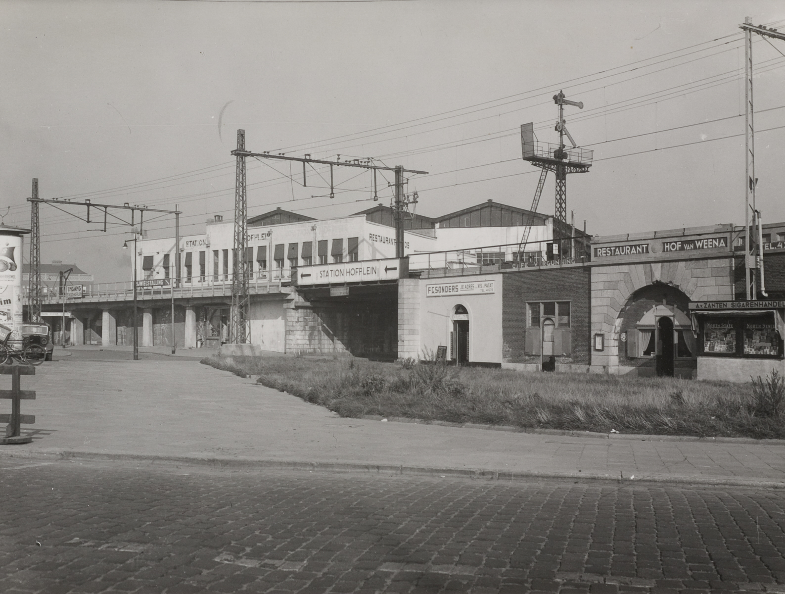 Het station Rotterdam Hofplein met het luchtspoor