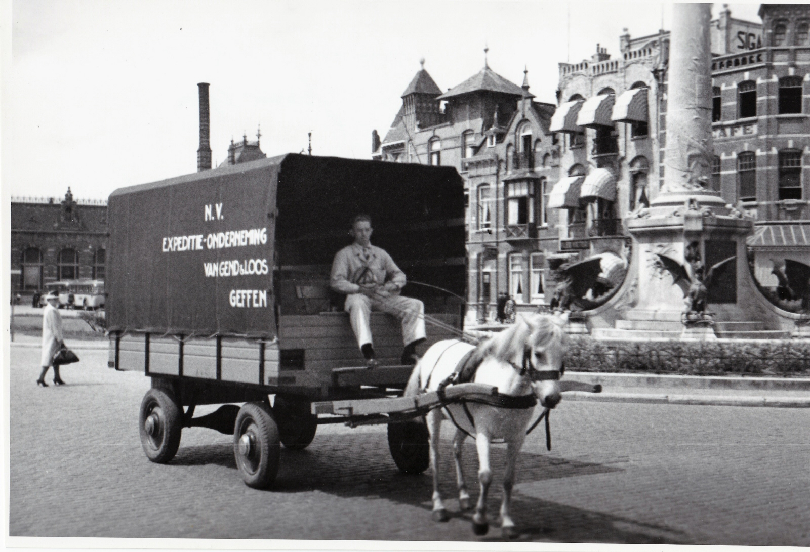 Het transport van Van Gend en Loos met paard en wagen