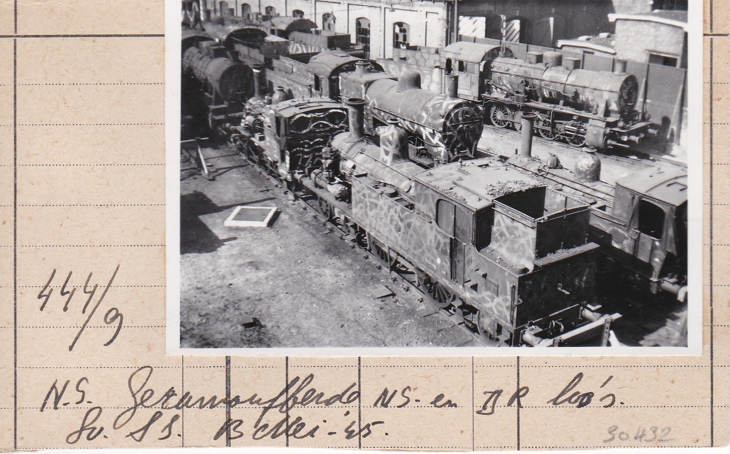 Gecamoufleerde en beschoten locomotieven, '44-'45