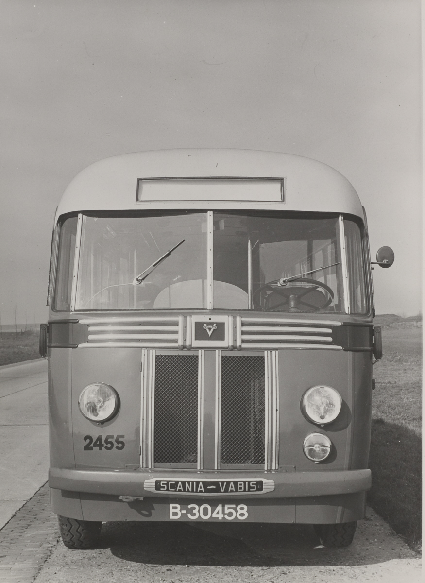 Foto van een Scania Vabis autobus uit Friesland en face gefotografeerd